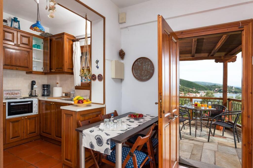 Seaside House With View Over Pagasitikos Afissos Exterior foto